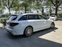 Mercedes-Benz C-klasse Estate 300 e Business Solution AMG | SFEERVERLICHTING | LEDER | DAB RADIO | ELEKTRISCHE STOELEN | NAVIGATIE | ACHTERUITRIJCAMERA | STOELVERWARMING |