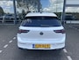 Volkswagen Golf 1.5 eTSI R-Line Edition | Automaat | Navigatie | Apple carplay | Adaptive cruise control | Parkeersensoren | 360 graden Camera | Climate control | Dode hoed sensoren | Park Assist | Led Martix verlichting |