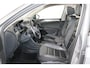 Volkswagen Tiguan Allspace 1.5 TSI Comfortline, 7-Persoons, Trekhaak, Panoramadak, Lederen bekleding, Apple Carplay/Android Auto, Camera, Climate Control, Automaat