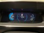Peugeot e-2008 EV GT 50 kWh Climate Control | Elek. Verstelbare Stoelen + Geheugen & Verwarming | Full Map Navigatie | Apple Carplay / Android Auto | Camera | Parkeersensoren | Bekleding Half Leder / Alcantara