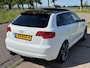 Audi A3 Sportback 2.0 TFSI Quattro Automaat S-Line ECC Sportstoelen LMV 19" Navigatie Panoramadak Leder/Stof Dealeronderh. Nw Apk!