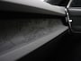 Volvo EX40 Extended Range Plus 82 kWh / € 9.500,- demokorting / 3 jaar gratis onderhoud / El. Trekhaak / Warmtepomp / Stoel + Stuurw. Verwarming /