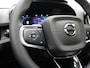 Volvo EX40 Extended Range Plus 82 kWh / € 9.500,- demokorting / 3 jaar gratis onderhoud / El. Trekhaak / Warmtepomp / Stoel + Stuurw. Verwarming /