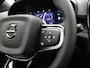 Volvo EX40 Extended Range Plus 82 kWh / € 9.500,- demokorting / 3 jaar gratis onderhoud / El. Trekhaak / Warmtepomp / Stoel + Stuurw. Verwarming /
