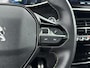 Peugeot e-2008 SUV EV 50 kWh 136 pk GT Pack | Panoramadak | Camera | Adaptieve Cruise Control | 3 fase | Apple Carplay