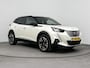 Peugeot e-2008 SUV EV 50 kWh 136 pk GT Pack | Panoramadak | Camera | Adaptieve Cruise Control | 3 fase | Apple Carplay