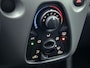 Peugeot 108 Active 72pk | Navigatie via Apple Carplay / Android Auto | Achteruitrijcamera | Airco | Bluetooth | DAB+ radio | Dealeronderhouden | Zuinig en voordelig autorijden! |