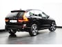 Volvo XC60 2.0 T6 Plug-in Hybrid AWD Plus Dark | Panoramadak | Trekhaak | Stoelventilatie | Camera |