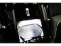 Volvo XC60 2.0 T6 Plug-in Hybrid AWD Plus Dark | Panoramadak | Trekhaak | Stoelventilatie | Camera |