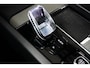 Volvo XC60 2.0 T6 Plug-in Hybrid AWD Plus Dark | Panoramadak | Trekhaak | Stoelventilatie | Camera |