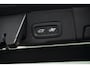 Volvo XC60 2.0 T6 Plug-in Hybrid AWD Plus Dark | Panoramadak | Trekhaak | Stoelventilatie | Camera |