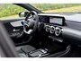 Mercedes-Benz A-klasse 180 AMG Night ed. Pano, Memory, 360, HUD, Multibeam, Keyless, Trekhaak, Dodeh!