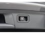 Mercedes-Benz A-klasse 180 AMG Night ed. Pano, Memory, 360, HUD, Multibeam, Keyless, Trekhaak, Dodeh!