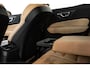 Volvo S60 Recharge T6 AWD Ultimate Bright | Panoramadak | 360º Camera | Geventileerd Nappa Leder met massagefunctie | Adaptive Cruise control | Blind Spot | Head up display