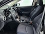 Mazda 2 1.5 Skyactiv-G Luxury | Camera | Head-up display | Keyless entry | Navigatie |