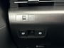 Hyundai Kona Electric Comfort Smart 65.4 kWh | Warmtepomp | Stoel + stuurverwarming | V2L | Bluelink app | El. bed. achterklep |