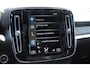 Volvo XC40 T4 211PK Automaat R-design / Adaptieve cruise control / Panoramadak / Keyless entry / Stoel - en stuurwielverwarming / Elektrische achterklep / Apple carplay /parkeersensoren met camera / Elektrische stoelen
