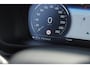 Volvo XC40 T4 211PK Automaat R-design / Adaptieve cruise control / Panoramadak / Keyless entry / Stoel - en stuurwielverwarming / Elektrische achterklep / Apple carplay /parkeersensoren met camera / Elektrische stoelen