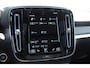 Volvo XC40 T4 211PK Automaat R-design / Adaptieve cruise control / Panoramadak / Keyless entry / Stoel - en stuurwielverwarming / Elektrische achterklep / Apple carplay /parkeersensoren met camera / Elektrische stoelen