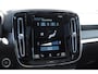Volvo XC40 T4 211PK Automaat R-design / Adaptieve cruise control / Panoramadak / Keyless entry / Stoel - en stuurwielverwarming / Elektrische achterklep / Apple carplay /parkeersensoren met camera / Elektrische stoelen