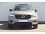 Volvo XC40 T4 211PK Automaat R-design / Adaptieve cruise control / Panoramadak / Keyless entry / Stoel - en stuurwielverwarming / Elektrische achterklep / Apple carplay /parkeersensoren met camera / Elektrische stoelen