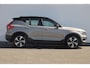 Volvo XC40 T4 211PK Automaat R-design / Adaptieve cruise control / Panoramadak / Keyless entry / Stoel - en stuurwielverwarming / Elektrische achterklep / Apple carplay /parkeersensoren met camera / Elektrische stoelen