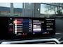 BMW 3-Serie Touring 330e M-sport 292pk Facelift Panoramadak Trekhaak Harman/Kardon Head-up Leder 19" LMV