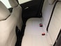 Fiat 600 600e La Prima 54 kWh | ADAS L2 | Achteruitrijcamera | 360 Parkeersensoren | Lederen bekleding + Massagestoel | 18'' LM Velgen |