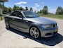 BMW 1-Serie Cabrio 125i 218 PK M Sport Edition / Als nieuw Dealer onderhouden / NL 1e eigenaar / 6-Cilinders / Harman-Kardon / Stoelverw. / Keyless / Elec. Stoelverstelling /