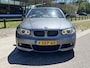 BMW 1-Serie Cabrio 125i 218 PK M Sport Edition / Als nieuw Dealer onderhouden / NL 1e eigenaar / 6-Cilinders / Harman-Kardon / Stoelverw. / Keyless / Elec. Stoelverstelling /