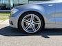 BMW 1-Serie Cabrio 125i 218 PK M Sport Edition / Als nieuw Dealer onderhouden / NL 1e eigenaar / 6-Cilinders / Harman-Kardon / Stoelverw. / Keyless / Elec. Stoelverstelling /