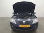 Dacia Logan MCV 1.6-16V Lauréate 7p. 7 PERS/EL.PAKKET