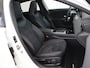Mercedes-Benz A-klasse 250 e Star Edition AMG Line | Night | Panoramadak | Multibeam | Sfeerverlichting | Stoelverwarming |