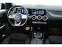 Mercedes-Benz B-klasse 180 Business Solution AMG | Panodak | Widescreen | Wegkl Trekhaak | Camera | Stoelverw | Elektr Achterklep | Leder/Alcantara | Led | Climate Control | Dealer onderhouden!