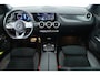 Mercedes-Benz B-klasse 180 Business Solution AMG | Panodak | Widescreen | Wegkl Trekhaak | Camera | Stoelverw | Elektr Achterklep | Leder/Alcantara | Led | Climate Control | Dealer onderhouden!
