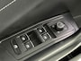 Volkswagen T-Roc 1.5 Style Blackstyle DSG | 18'' L.M. Velgen | Elektrische Achterklep | Two-Tone