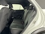 Volkswagen T-Roc 1.5 Style Blackstyle DSG | 18'' L.M. Velgen | Elektrische Achterklep | Two-Tone