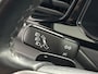 Volkswagen T-Roc 1.5 Style Blackstyle DSG | 18'' L.M. Velgen | Elektrische Achterklep | Two-Tone
