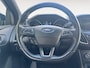 Ford Focus Wagon 1.5 ST-Line | Dealer onderhouden | Navigatie | Parkeersensor voor + Achter | Cruise control | Trekhaak | Privacy glas |