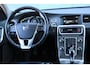 Volvo V60 2.0 D4 Summum Leer/Parkeersensor v,a/Trekhaak afneembaar/Navigatie
