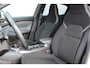 Nissan Juke 1.0-117pk DIG-T N-Connecta. Werkelijk in nieuwstaat ! Slechts 12.600km ! Volautm. airco, privacy glass, metallic lak, LM wielen, navigatie, camera, pdc v+a, telefoonvoorb.,  keyless entry&go, LED etc.