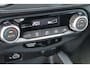 Nissan Juke 1.0-117pk DIG-T N-Connecta. Werkelijk in nieuwstaat ! Slechts 12.600km ! Volautm. airco, privacy glass, metallic lak, LM wielen, navigatie, camera, pdc v+a, telefoonvoorb.,  keyless entry&go, LED etc.