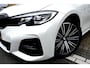 BMW 3-Serie 330e M Sport White-Black LM18/PDC/LEER/NAVI/PANO