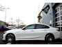 BMW 3-Serie 330e M Sport White-Black LM18/PDC/LEER/NAVI/PANO