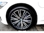 BMW 3-Serie 330e M Sport White-Black LM18/PDC/LEER/NAVI/PANO