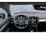 Volvo XC40 1.5 T3 Business Pro | Trekhaak | Adaptieve Cruise Controle | Blis | Stuur + Stoel verwarming | Camera |