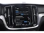 Volvo V60 T6 350PK Automaat Plus Dark / cruise control   / Apple carplay / Elektrische stoelen met geheugen / Parkeersensoren met camera / Elektrische achterklep