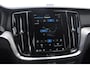 Volvo V60 T6 350PK Automaat Plus Dark / cruise control   / Apple carplay / Elektrische stoelen met geheugen / Parkeersensoren met camera / Elektrische achterklep