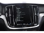 Volvo V60 T6 350PK Automaat Plus Dark / cruise control   / Apple carplay / Elektrische stoelen met geheugen / Parkeersensoren met camera / Elektrische achterklep