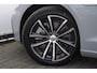 Volvo V60 T6 350PK Automaat Plus Dark / cruise control   / Apple carplay / Elektrische stoelen met geheugen / Parkeersensoren met camera / Elektrische achterklep